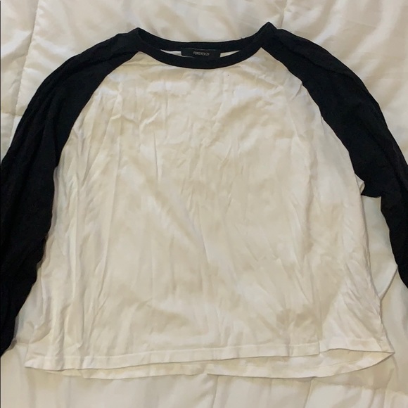 Forever 21 baseball shirt - Picture 2 of 3